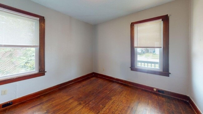 Building Photo - 1377 Nichols Ave
