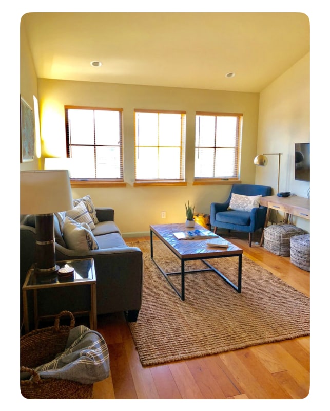 Building Photo - 107 Valley Ct