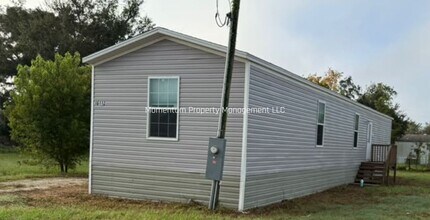Building Photo - 16112 La Bella St