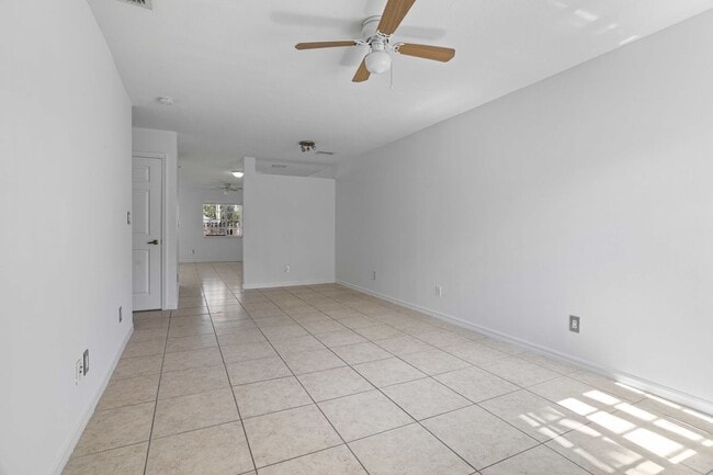 Foto del edificio - 330 SW 2nd Ave