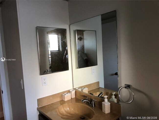 Foto del edificio - 8415 SW 107th Ave