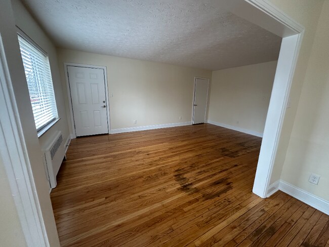 Foto del edificio - 5937 Oakwood Ave