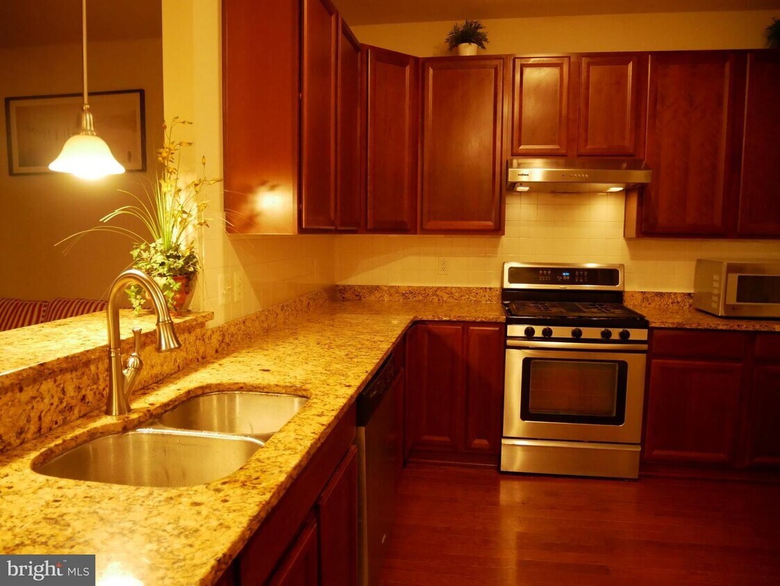 Foto principal - 2202 Leesborough Dr