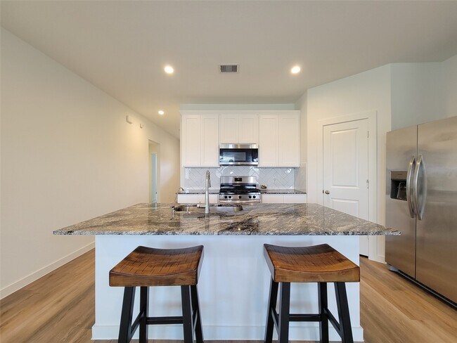 Building Photo - 2519 Ocean Jasper Dr