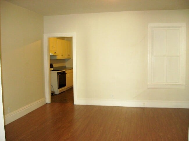 Foto del edificio - 28 Brainard St