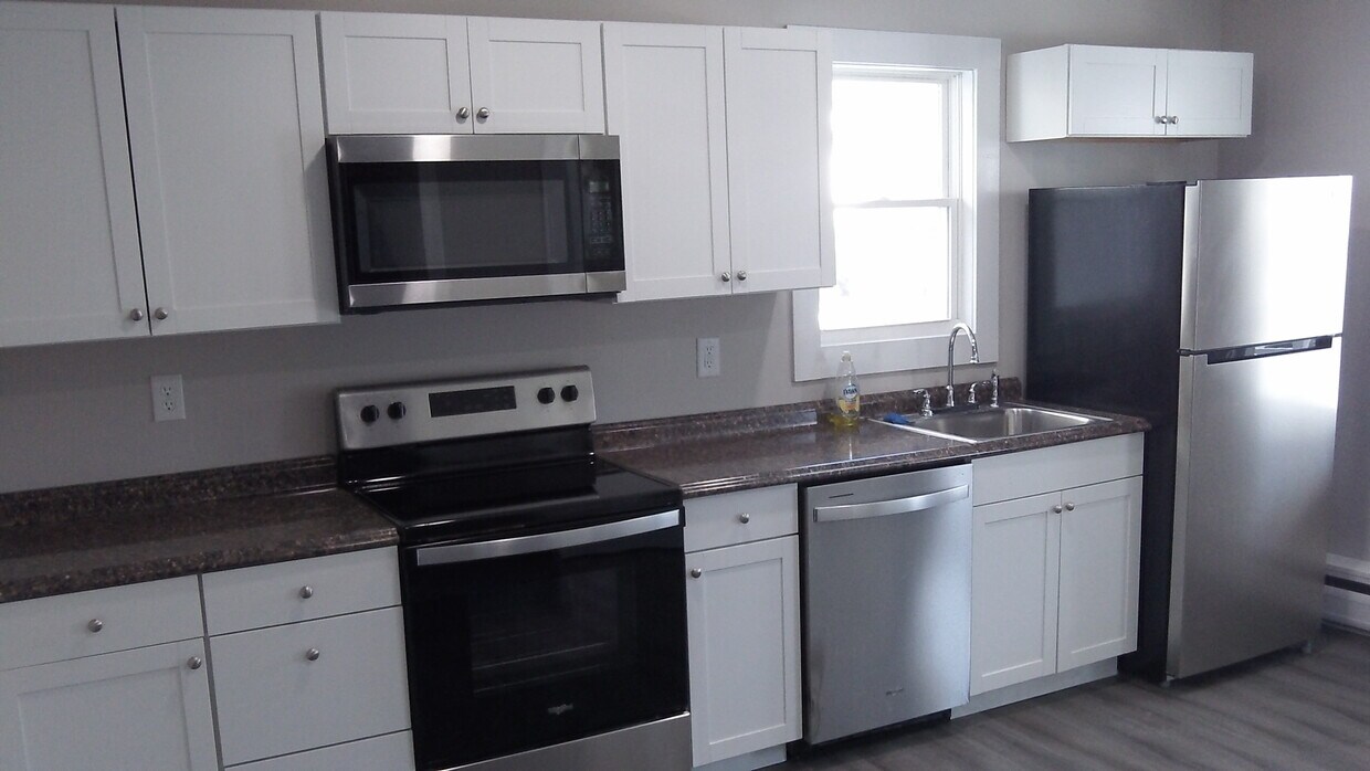 Kitchen1 - 215 Willow St