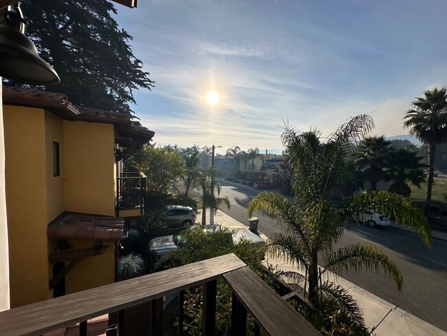 Building Photo - 2/2.5 house in Avila Beach