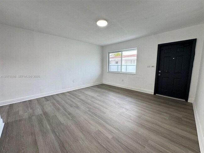 Building Photo - 9355 SW 39th St