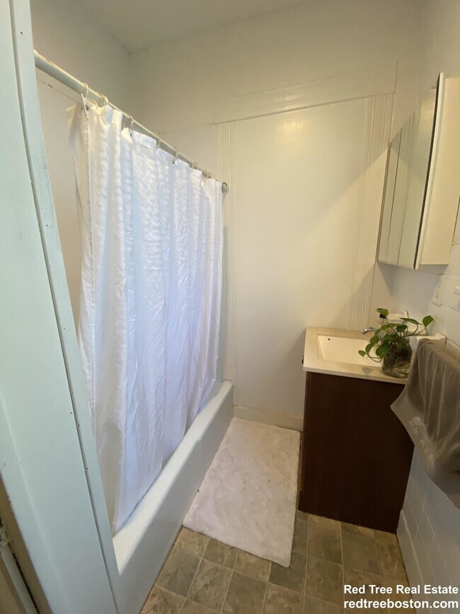 Foto del edificio - 11 Stickney Ave