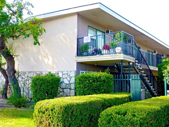 Foto del edificio - 1072-1078 W West Ave