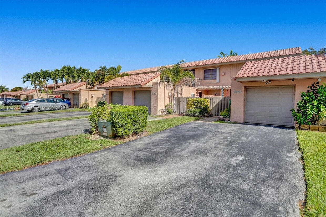 Primary Photo - 20533 NE 6th Ct