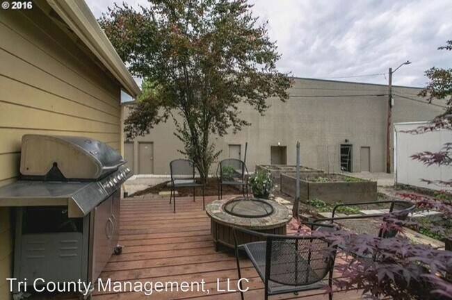 Building Photo - 3 br, 3.5 bath House - 3921 N Albina Ave