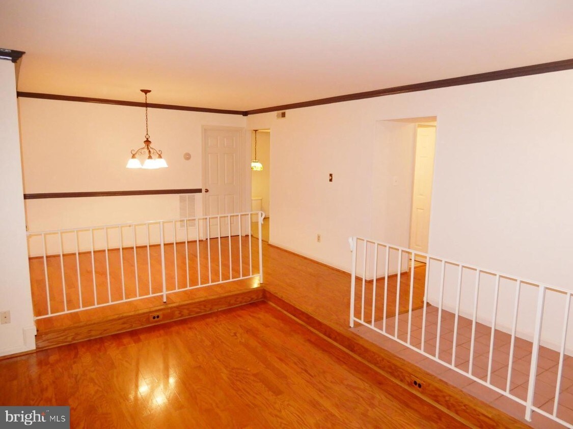 6375 Fenestra Ct Unit 117A, Burke, VA 22015 Condo for Rent in Burke