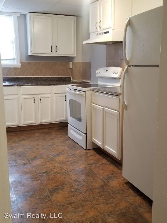 Primary Photo - 3 br, 1 bath House - 15 S Rodney Dr