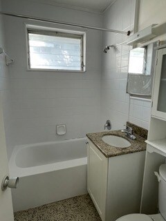 Foto del edificio - 1640 NE 127th St
