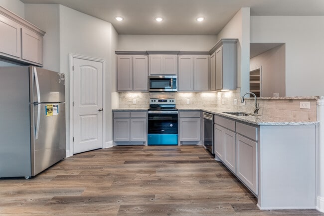 Photo - 2810 Clover Dr (Sherman, TX) House