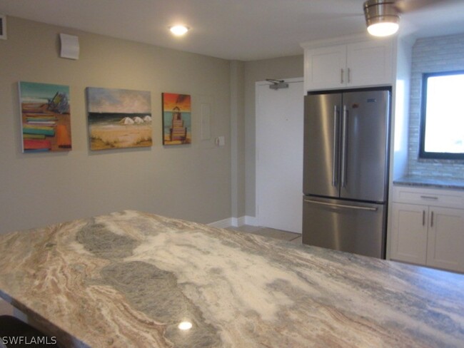 Building Photo - 4280 SE 20th Pl