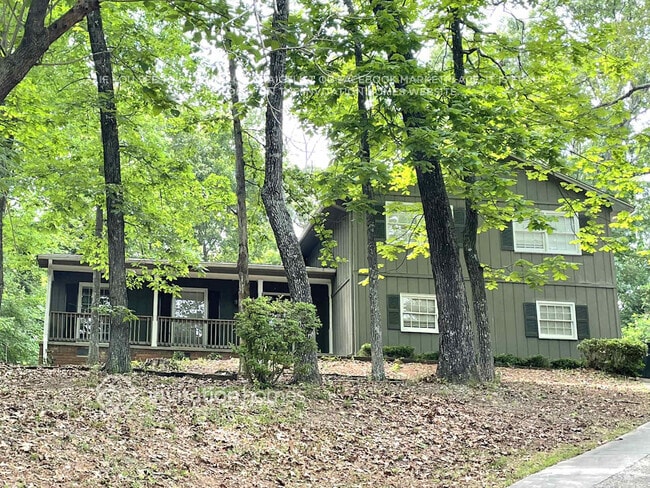 Building Photo - 960 Hunterhill Dr