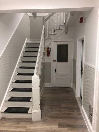 Building Photo - 1127 S 48th St