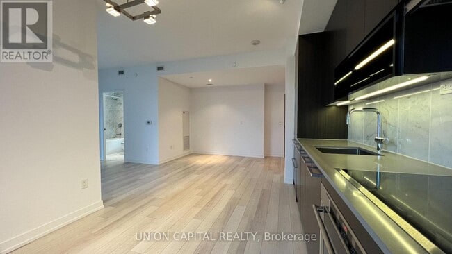 Building Photo - 117 McMahon Dr