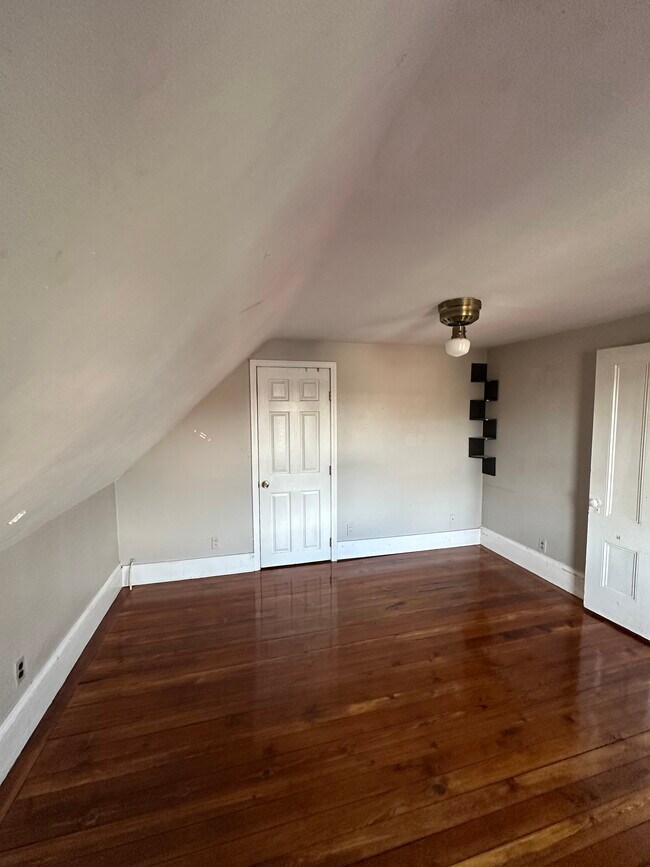 Foto del edificio - 15 Cushman Rd