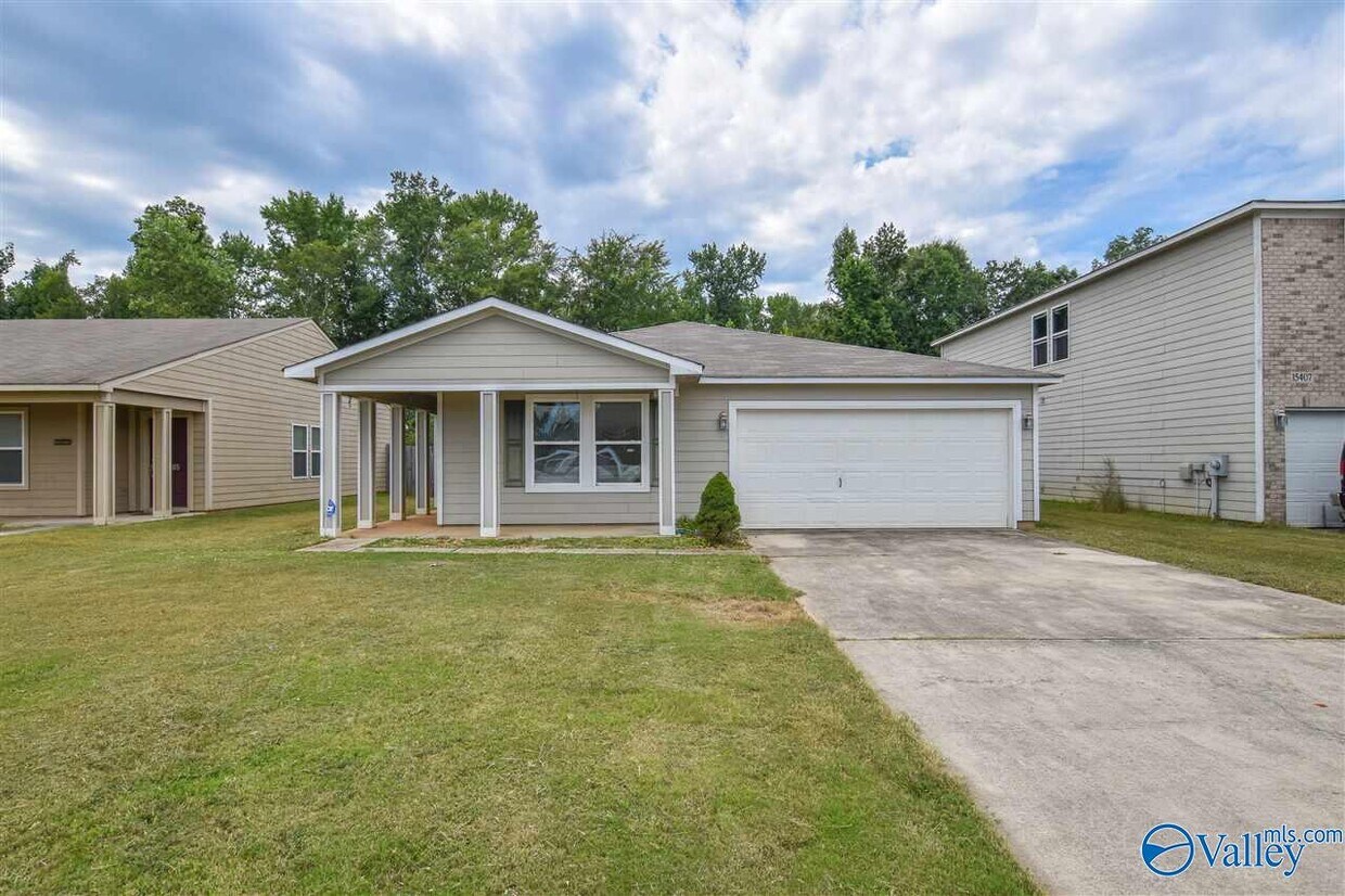 Primary Photo - 15395 Mill Valley Dr