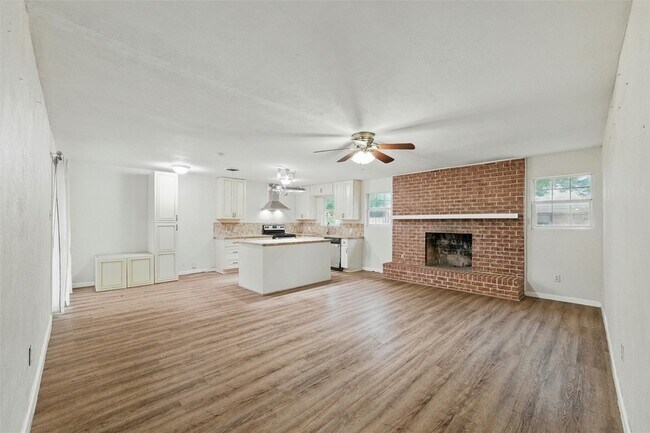 Building Photo - 325 Belmont Dr