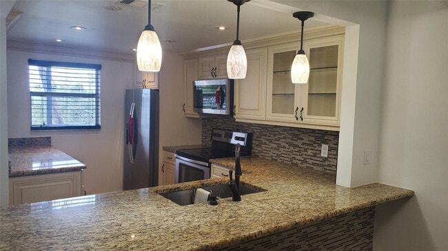 Foto del edificio - 10110 Boca Entrada Blvd