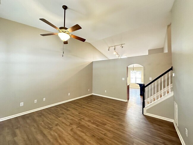Foto del edificio - COMING SOON! Beautiful 3 Bed, 2.5 Bath Hom...