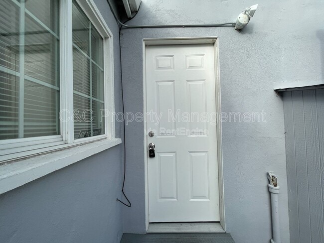 Building Photo - 426 Cortes St