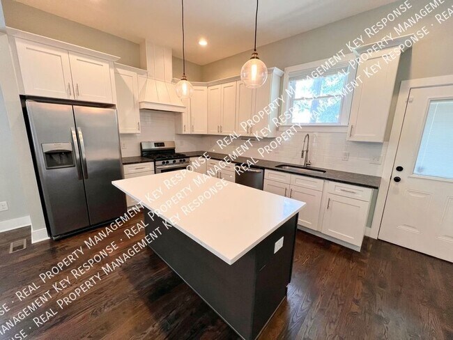 Foto del edificio - 1736 16th Ave N