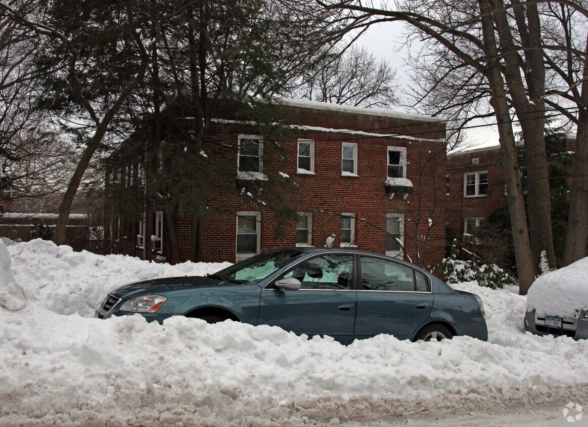 Foto del edificio - 2316 40th Pl NW