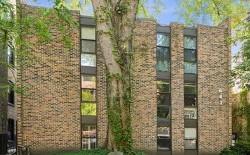 Building Photo - 643 W Barry Ave