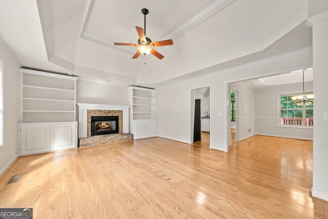 Foto del edificio - 3007 Clove Tree Ln