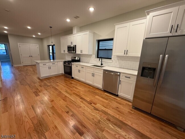 Foto del edificio - 76 Barbara St