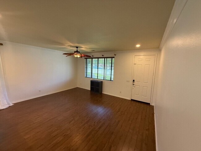 Building Photo - 3-Bedroom Single-Story Home with Smart Fea...