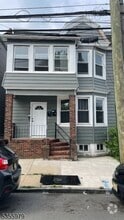 Building Photo - 442 14th Ave