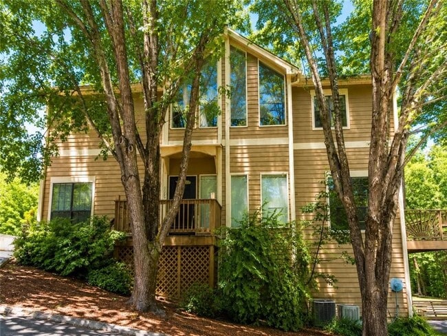 Building Photo - 3059 Steeplechase Dr