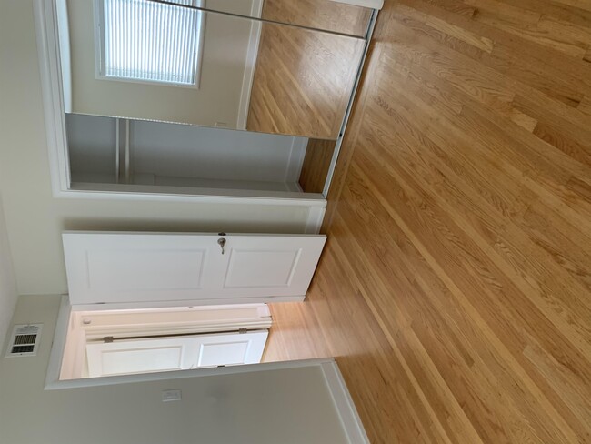 Building Photo - 55 Roque Moraes Dr