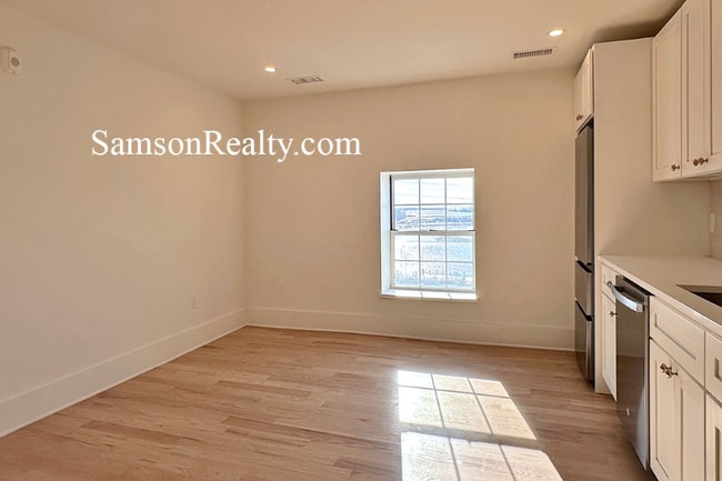 Photo - 31 Hope St Apartment