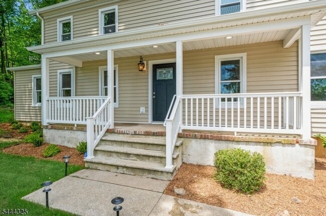 Foto del edificio - 1225 Sussex Turnpike