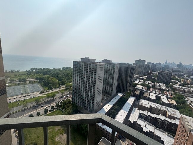Building Photo - 3660 N Lake Shore Dr