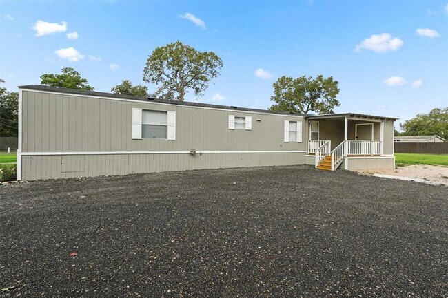 Foto del edificio - 21613 Dogwood Dr