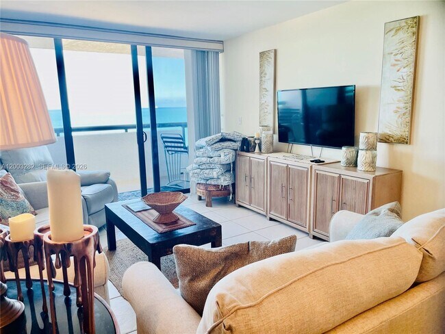 Foto del edificio - 2555 Collins Ave