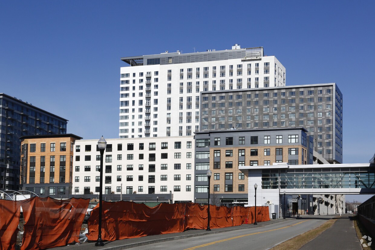 Montaje Apartments Somerville, MA