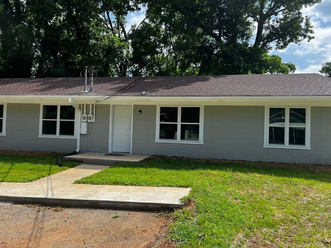 Foto principal - 468 N Locust St