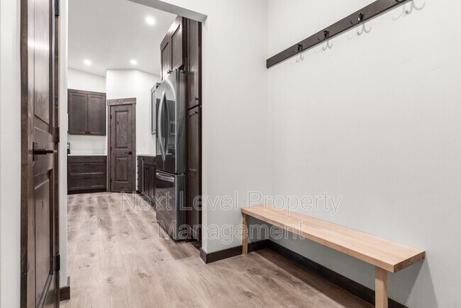 Building Photo - 1530 Trumble Creek Rd