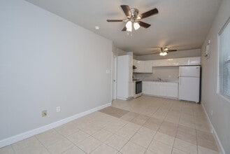 Building Photo - 2117 Thonig Rd