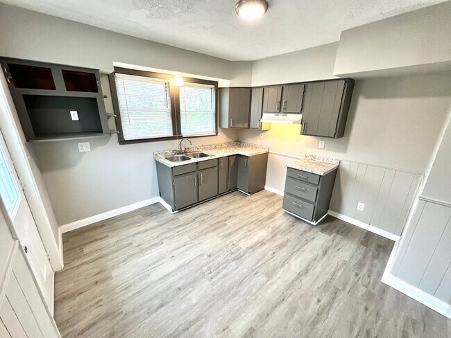 Building Photo - Pedretti Home