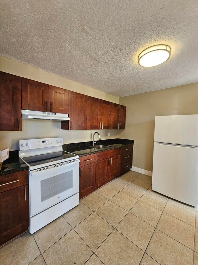 Foto del edificio - 1200 Blue Heron Blvd